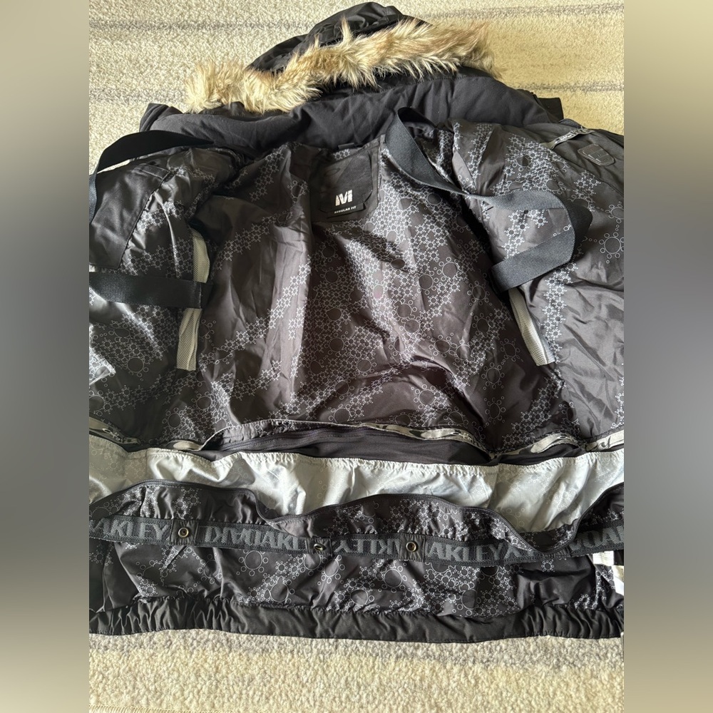 Oakley jacket - Picture 10 of 16